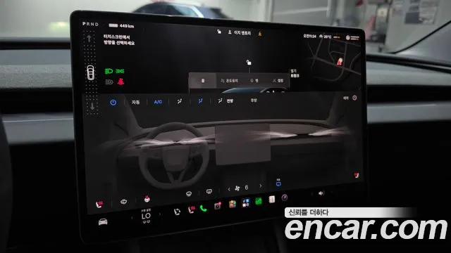 Tesla Model 3 — Фото автомобиля 15