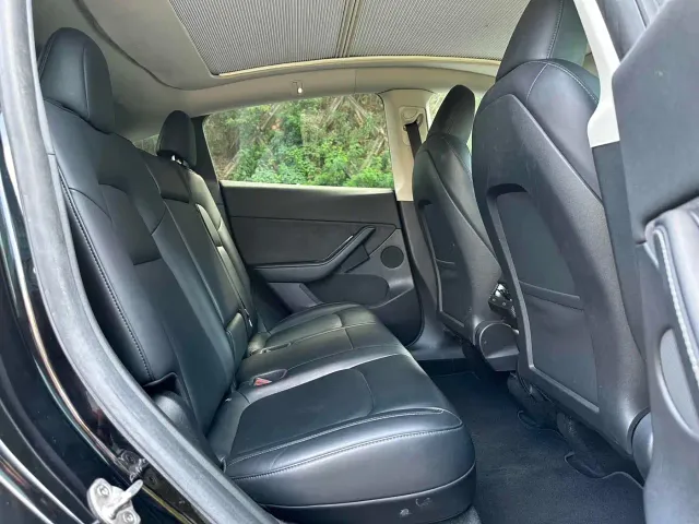 Tesla Model Y — Фото автомобиля 8