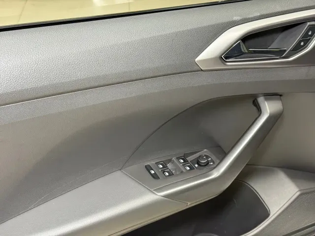 Volkswagen T-Cross — Фото автомобиля 14