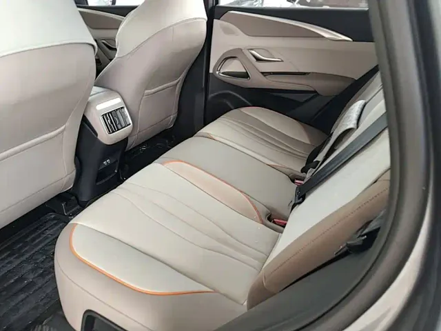 BYD Song Pro — Фото автомобиля 16