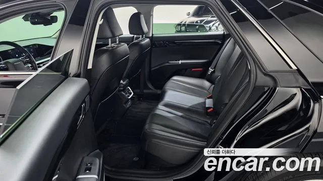 Hyundai Grandeur GN7 — Фото автомобиля 17