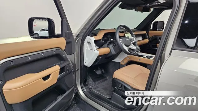 Land Rover Defender L663 — Фото автомобиля 15