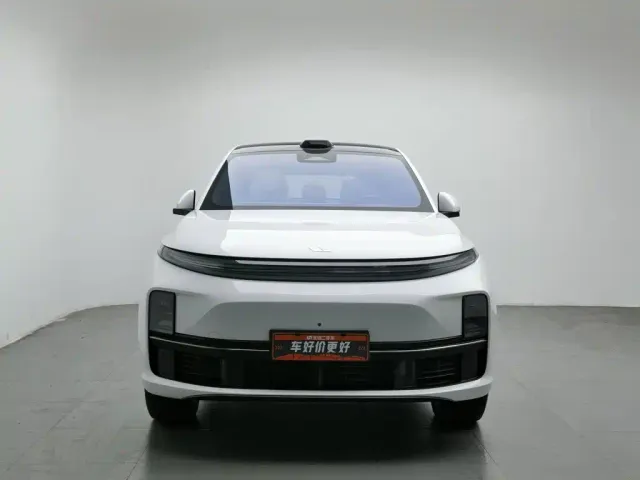 Li Auto L7 — Фото автомобиля 3