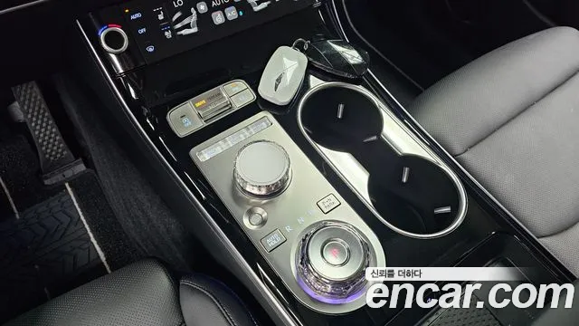 Genesis GV70 — Фото автомобиля 9