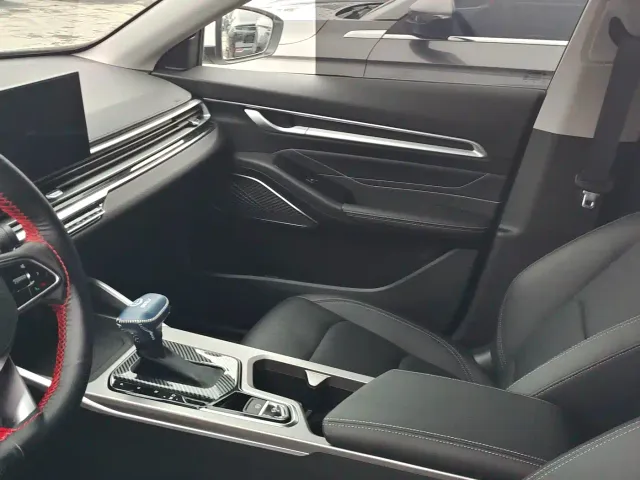 Geely Emgrand — Фото автомобиля 4