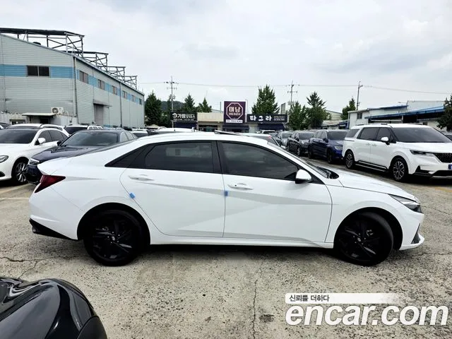 Hyundai Avante CN7 — Фото автомобиля 4