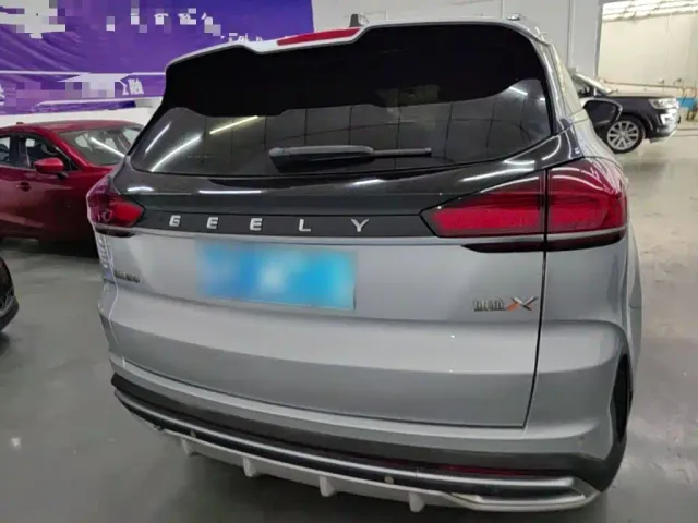 Geely Boyue — Фото автомобиля 5