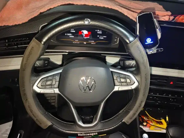 Volkswagen Tiguan L — Фото автомобиля 15