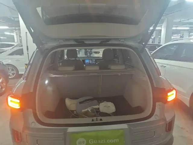 Geely ICON — Фото автомобиля 18