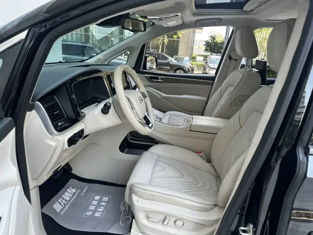 GAC Trumpchi M8 — Фото автомобиля 14