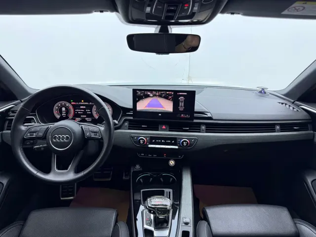 Audi A4L — Фото автомобиля 9