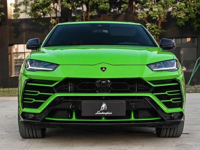 Lamborghini Urus — Фото автомобиля 2