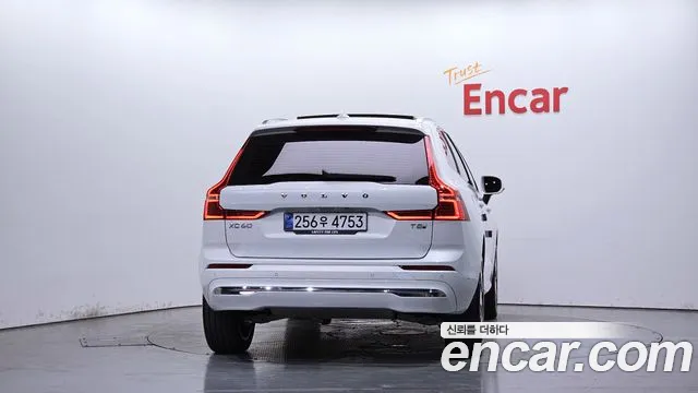 Вольво XC60 — Фото автомобиля 2