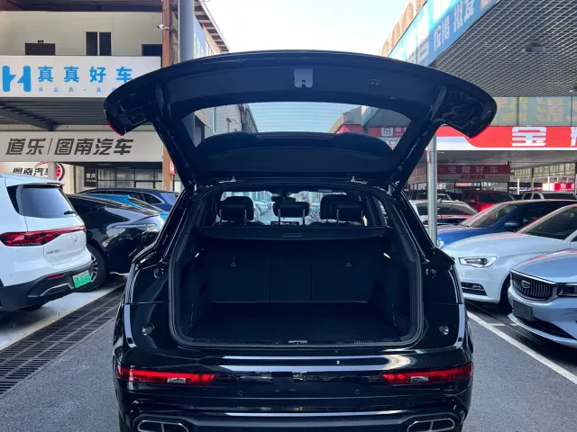 Audi Q5L — Фото автомобиля 24