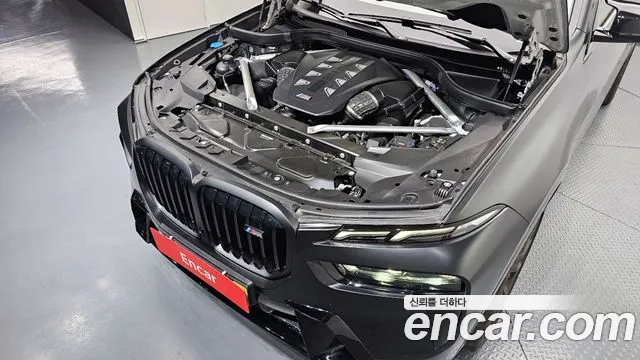 BMW X7 M60i xDrive M Sport 6 мест — Фото автомобиля 6