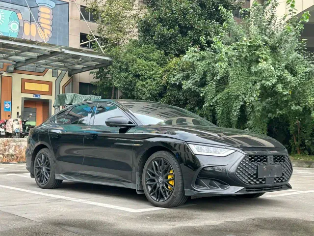BYD Han — Фото автомобиля 3