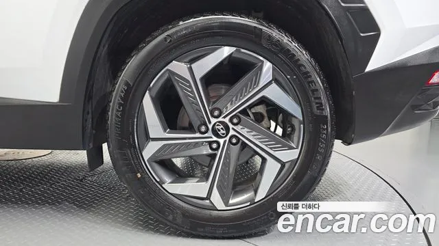 Hyundai Tucson Tucson (NX4) Бензин 1.6 турбо 2WD — Фото автомобиля 21