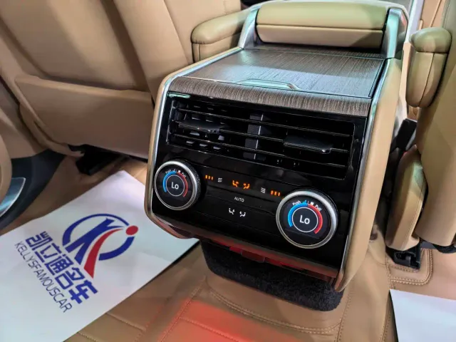 Land Rover Range Rover — Фото автомобиля 11