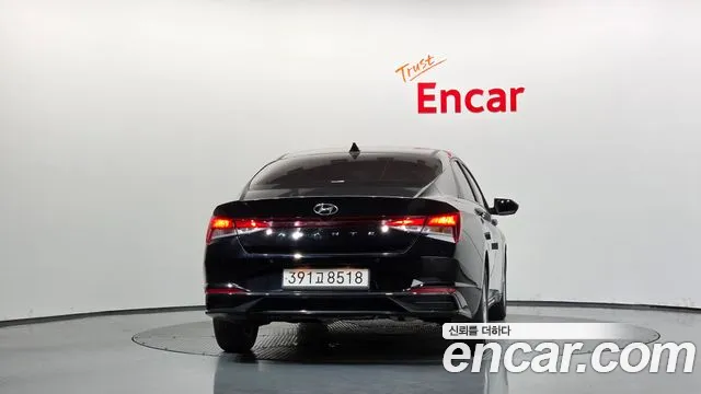 Hyundai Avante CN7 — Фото автомобиля 4