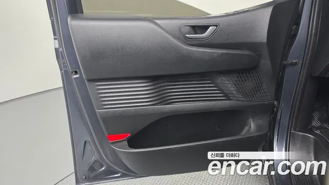 Hyundai Staria Staria — Фото автомобиля 24