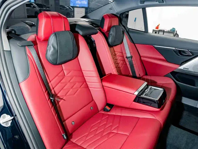BMW i5 — Фото автомобиля 23
