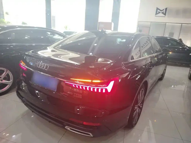 Audi A6L — Фото автомобиля 4