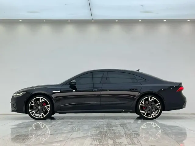 Audi A7L — Фото автомобиля 7