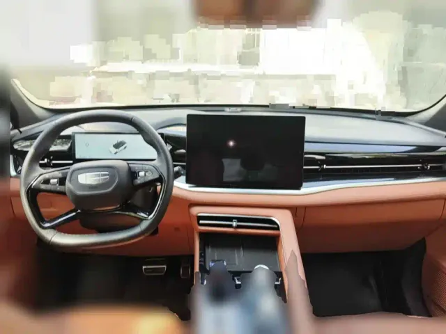 Geely Boyue — Фото автомобиля 12