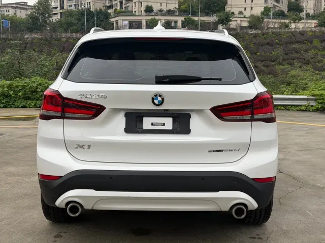 BMW X1 — Фото автомобиля 12