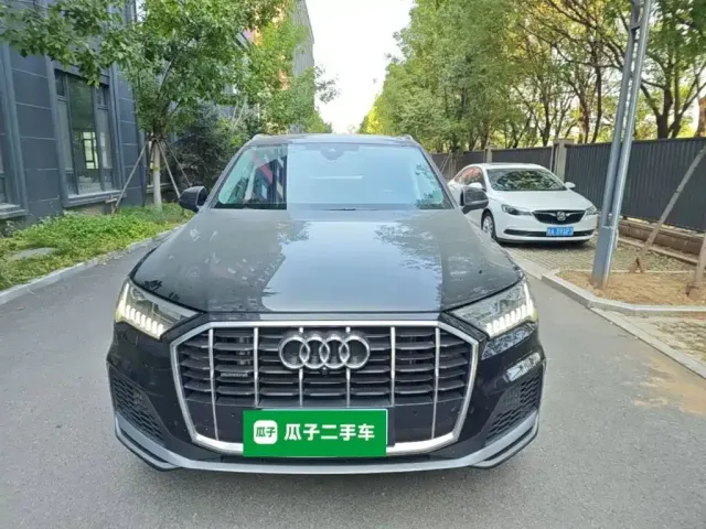 Audi Audi Q7 2023 55 TFSI quattro S line Sport — Фото автомобиля 2