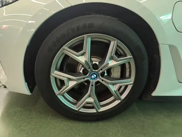 BMW i3 — Фото автомобиля 22