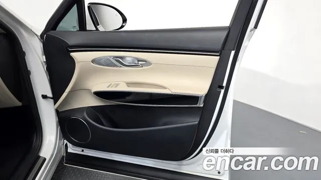 Genesis GV70 2.5T Бензин 2WD — Фото автомобиля 24
