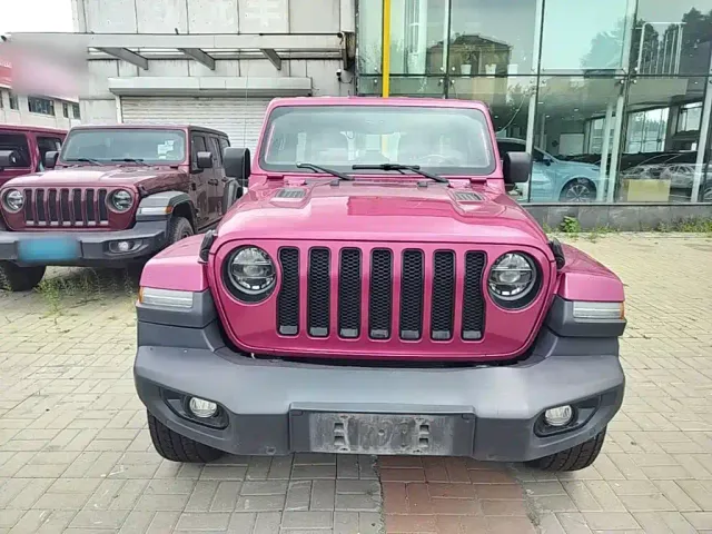 Jeep Wrangler — Фото автомобиля 2