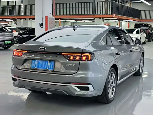 Ford Mondeo — Фото автомобиля 14