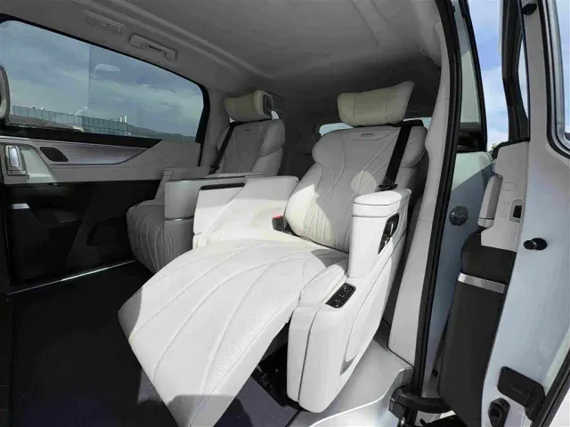 Buick GL8 — Фото автомобиля 14