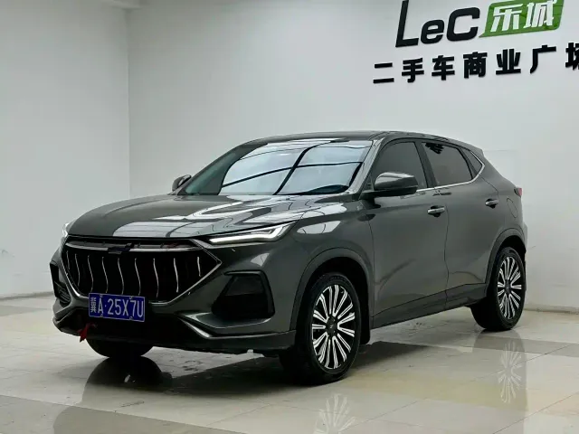 Фотография автомобиля — Changan Oushang X5