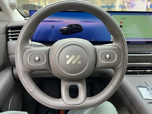 IM Motors LS6 — Фото автомобиля 8