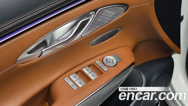Genesis GV70 — Фото автомобиля 27
