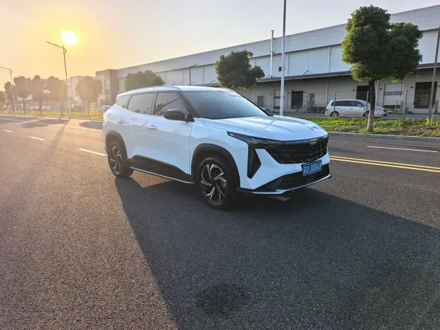Geely Boyue — Фото автомобиля 3