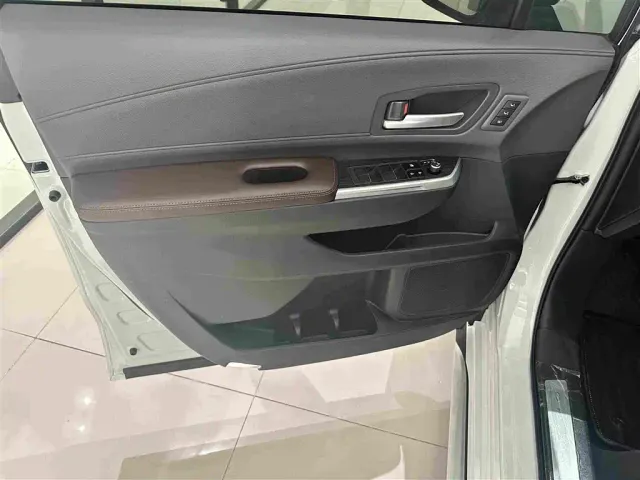 Toyota Granvia — Фото автомобиля 7