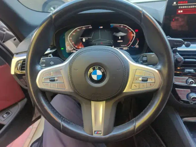 BMW 5 Series — Фото автомобиля 15