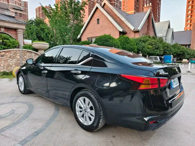 Nissan Teana — Фото автомобиля 7