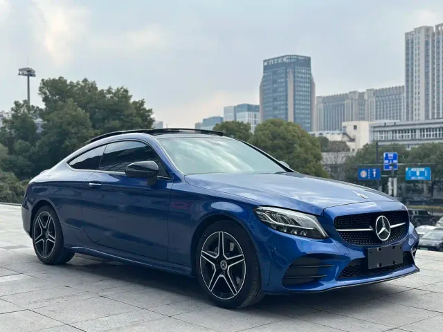 Mercedes-Benz C-Class — Фото автомобиля 3