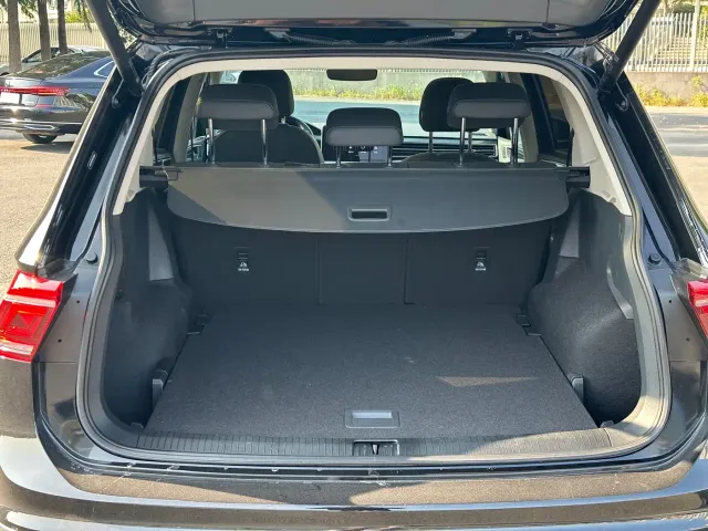 Volkswagen Tiguan L — Фото автомобиля 16