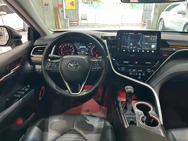 Toyota Camry — Фото автомобиля 9