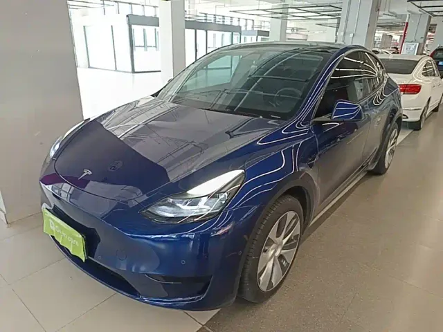 Фотография автомобиля — Tesla Model Y