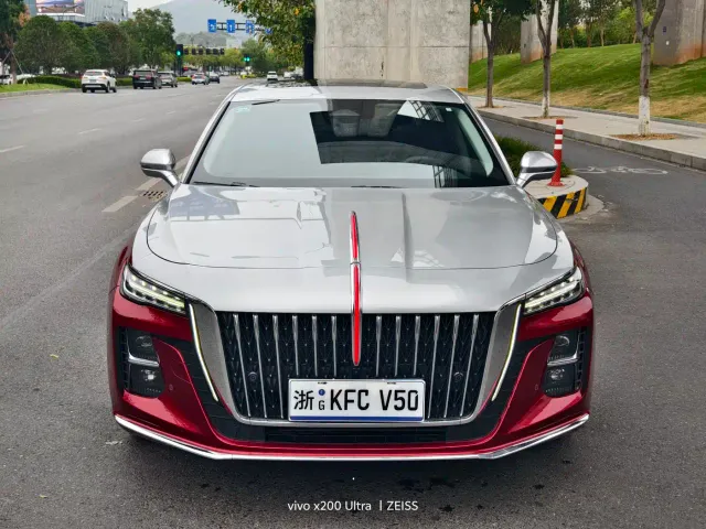 Hongqi H5 — Фото автомобиля 2