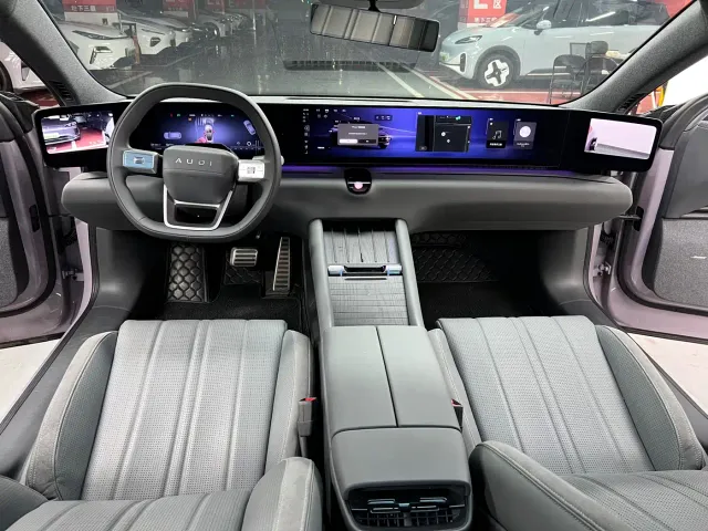 Audi E5 Sportback — Фото автомобиля 7