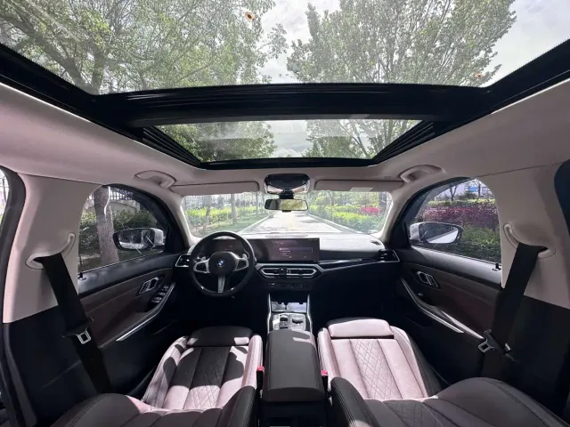 BMW 3 Series — Фото автомобиля 12