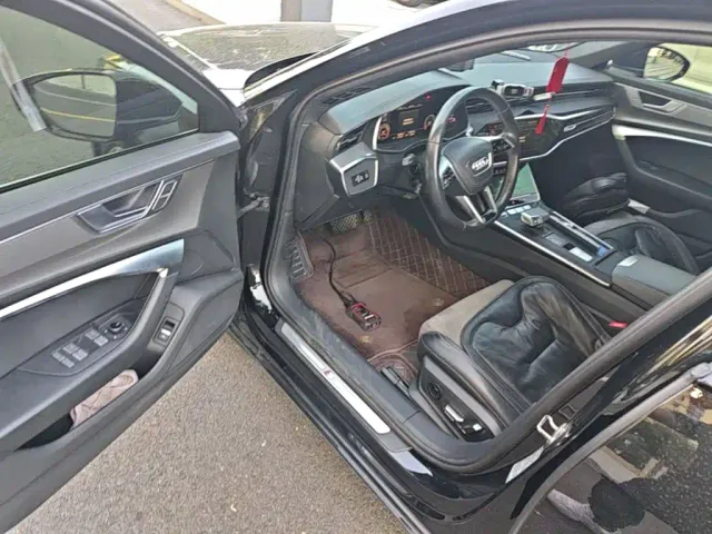 Audi A6L — Фото автомобиля 15